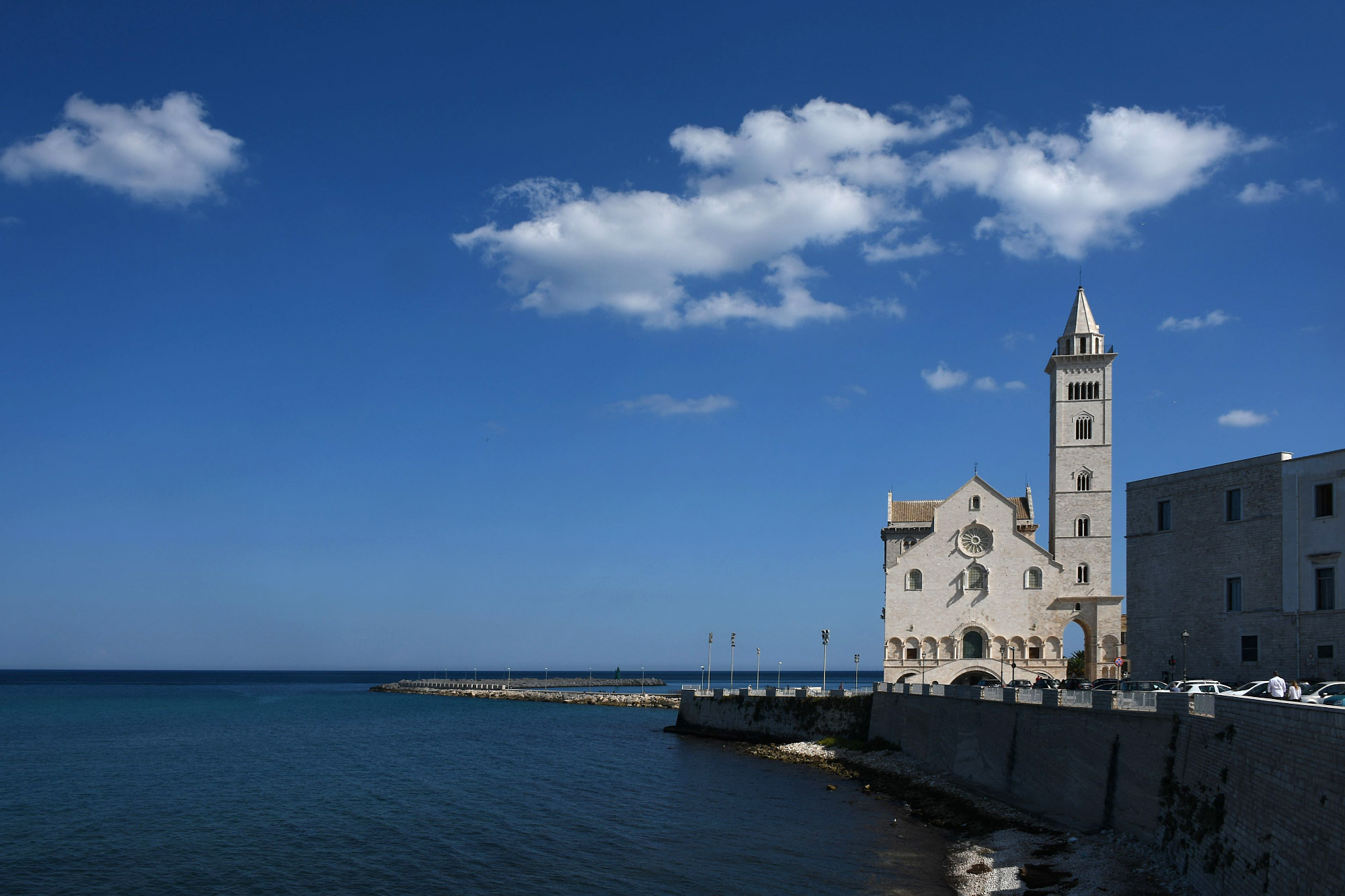 Trani (Photo license: CC BY 2.0)